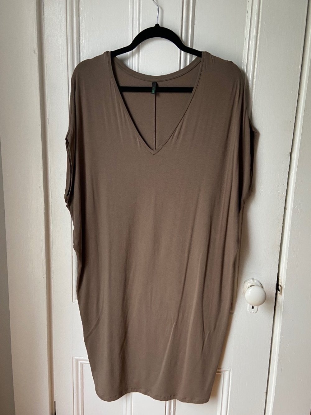 Chic Benetton Sheath Dress